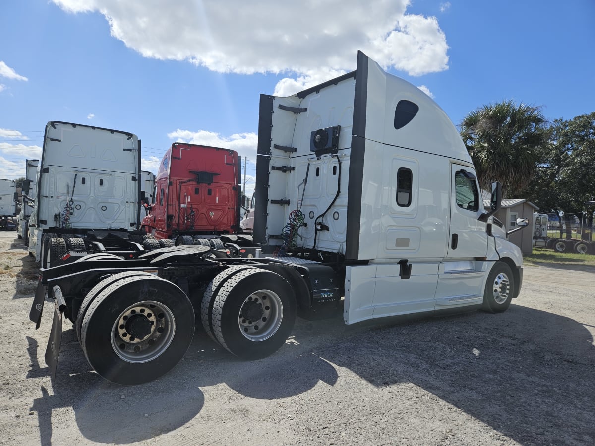 2020 Freightliner/Mercedes NEW CASCADIA PX12664 250745