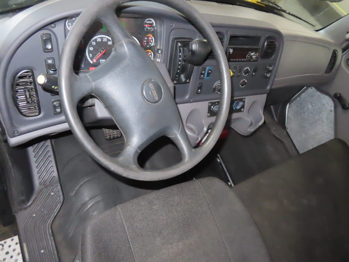 2020 Freightliner M2 106 250773