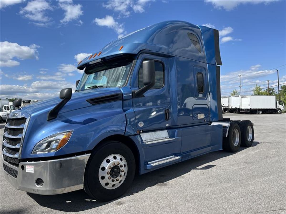 2020 Freightliner Cascadia in Beltsville, MD