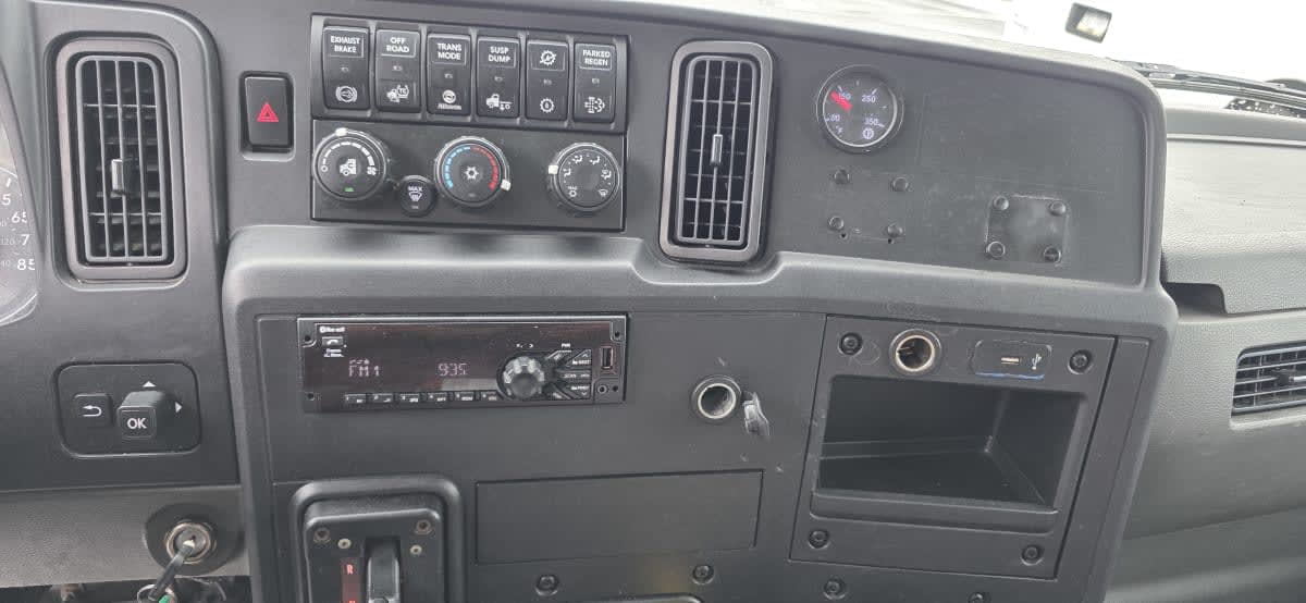 2020 Navistar International MV607 (4X2) 251584