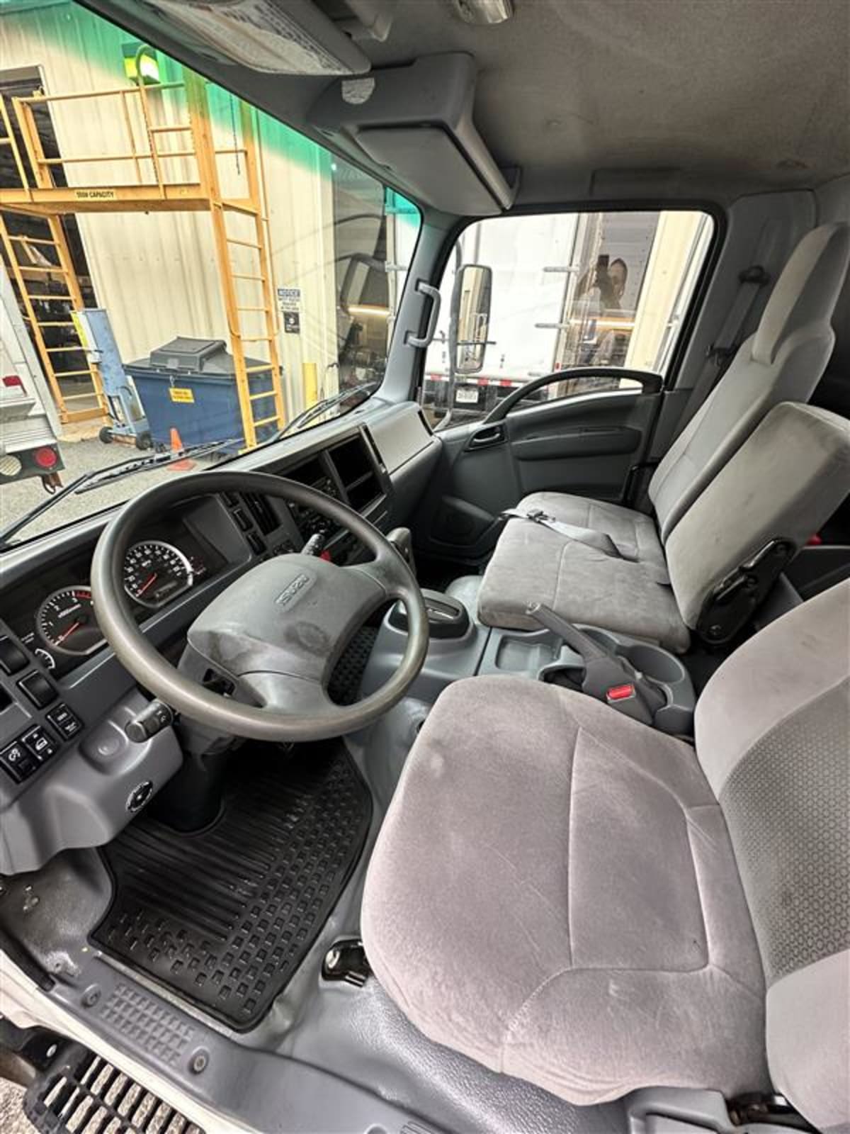 2020 Isuzu NRR 251926