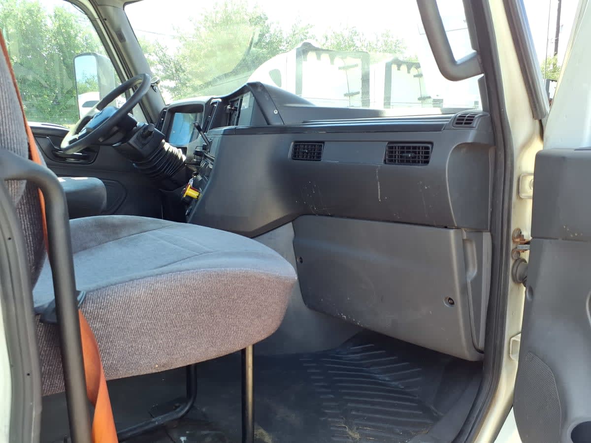 2020 Navistar International LT625 DAYCAB T/A 252134