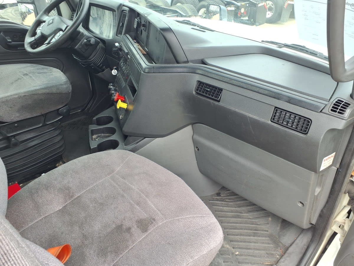 2020 Navistar International LT625 DAYCAB T/A 252156