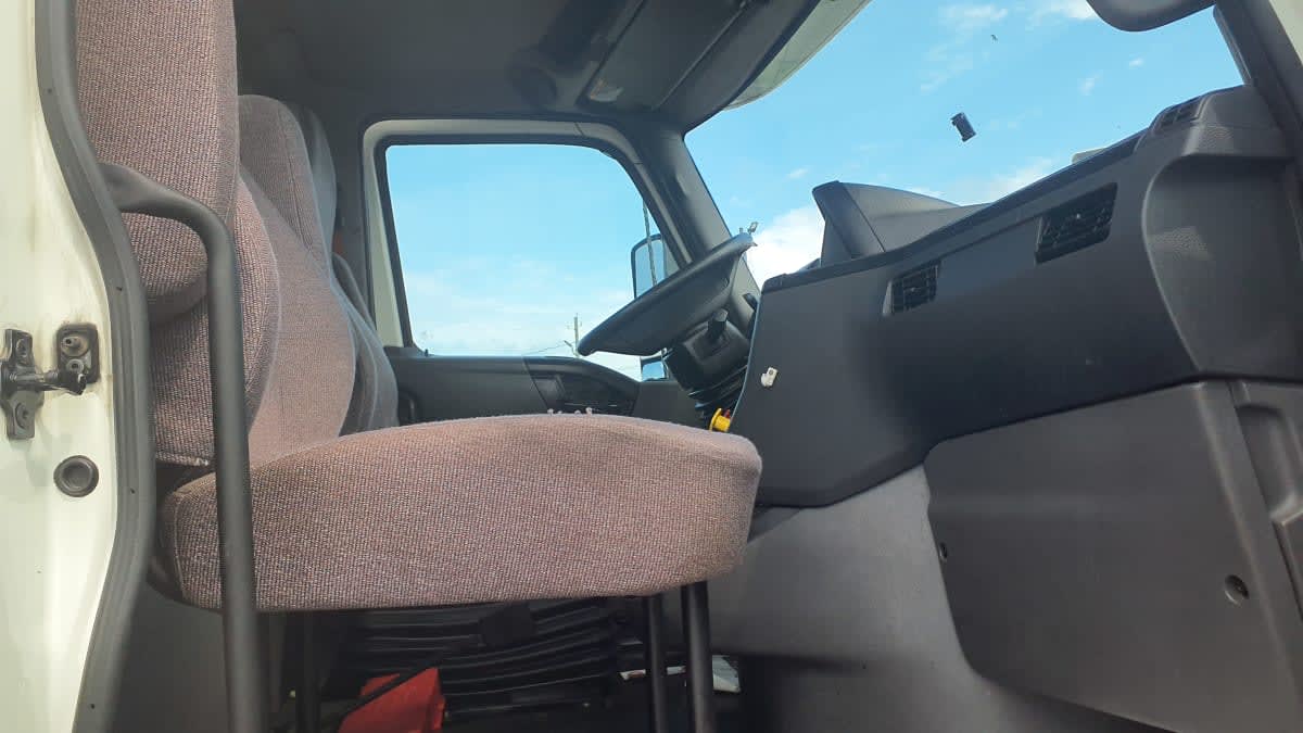 2020 Navistar International LT625 DAYCAB T/A 252198