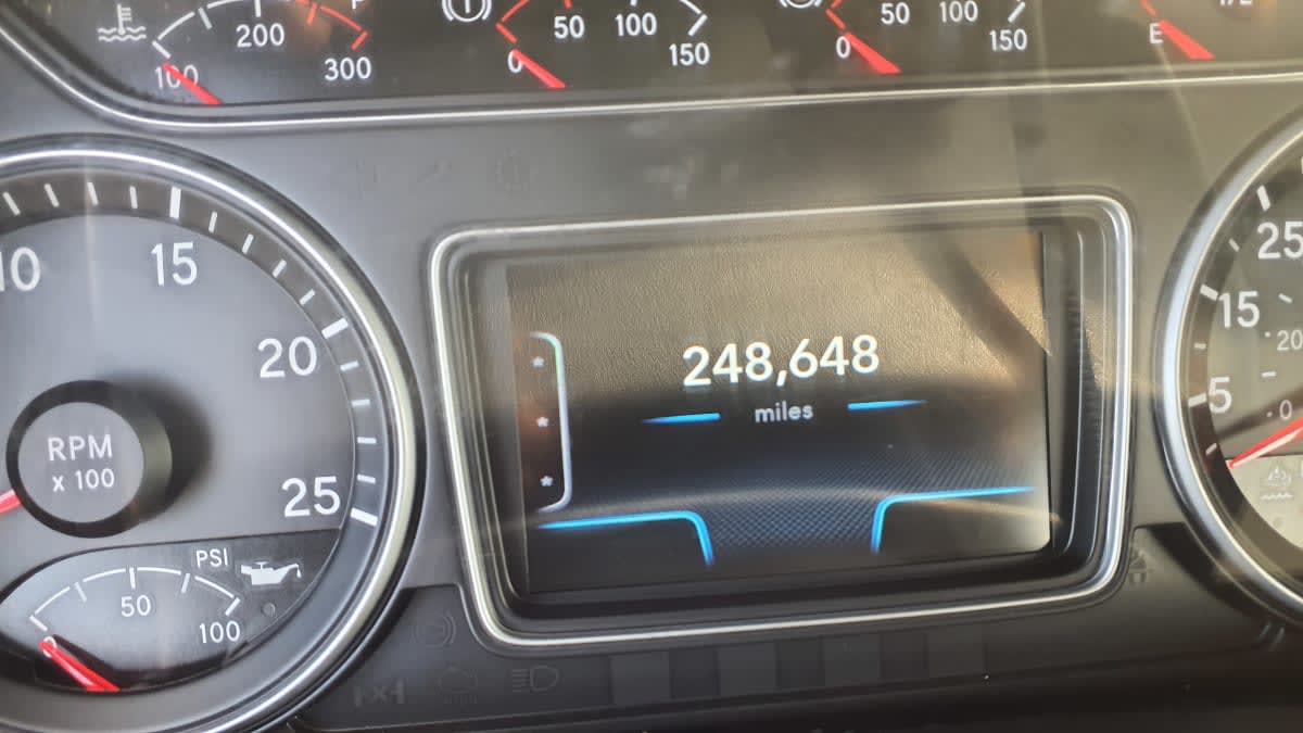 2020 Navistar International LT625 DAYCAB T/A 252198