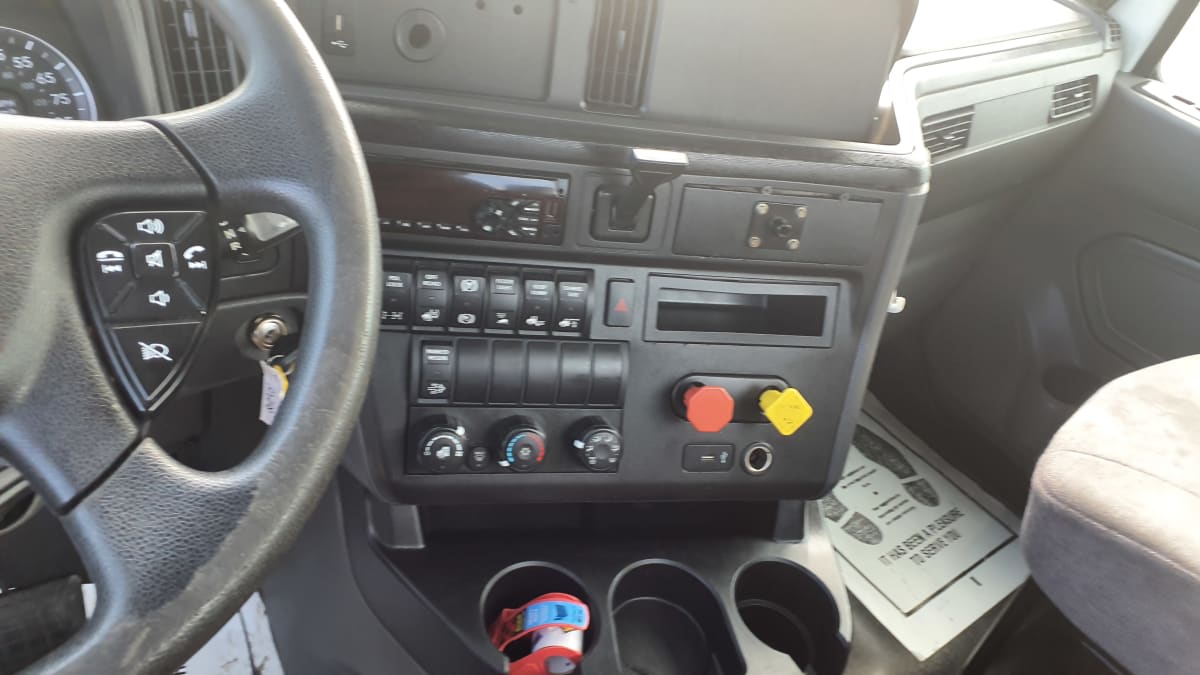2020 Navistar International LT625 DAYCAB T/A 252198