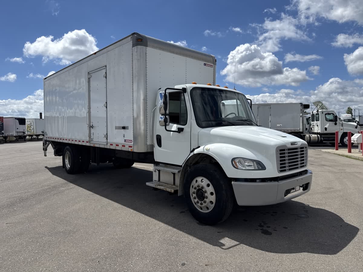 2020 Freightliner M2 106 in Taylor, MI — photo 3