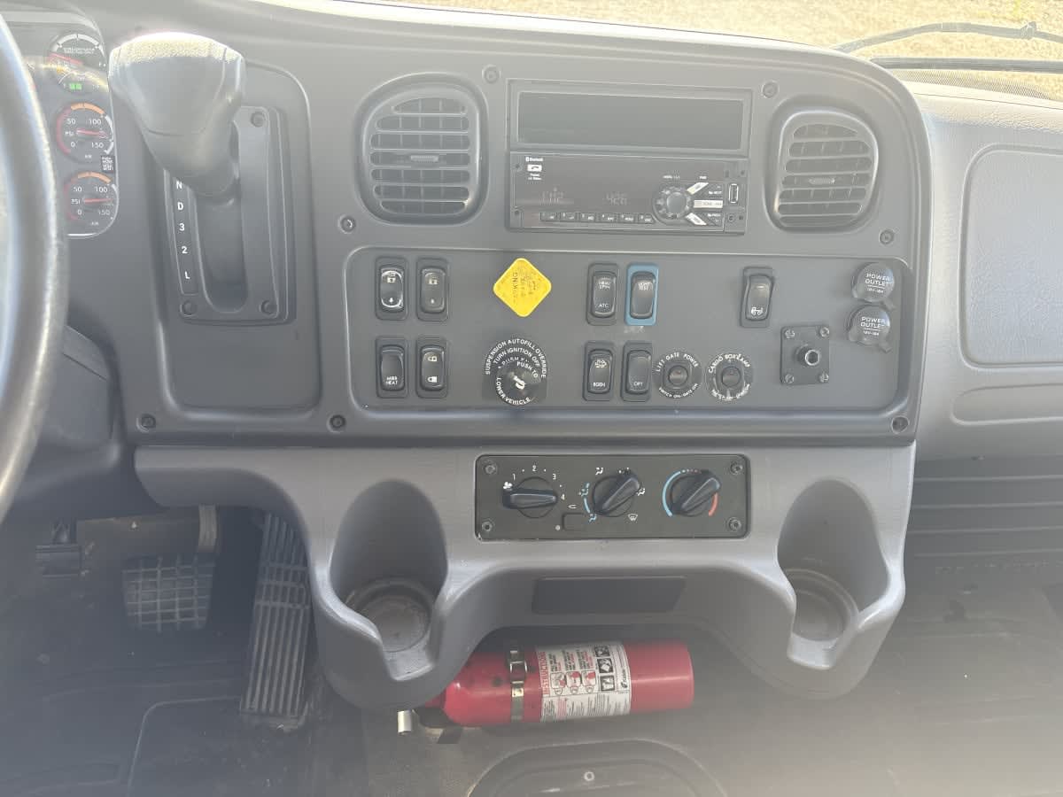 2020 Freightliner/Mercedes M2 106 252365