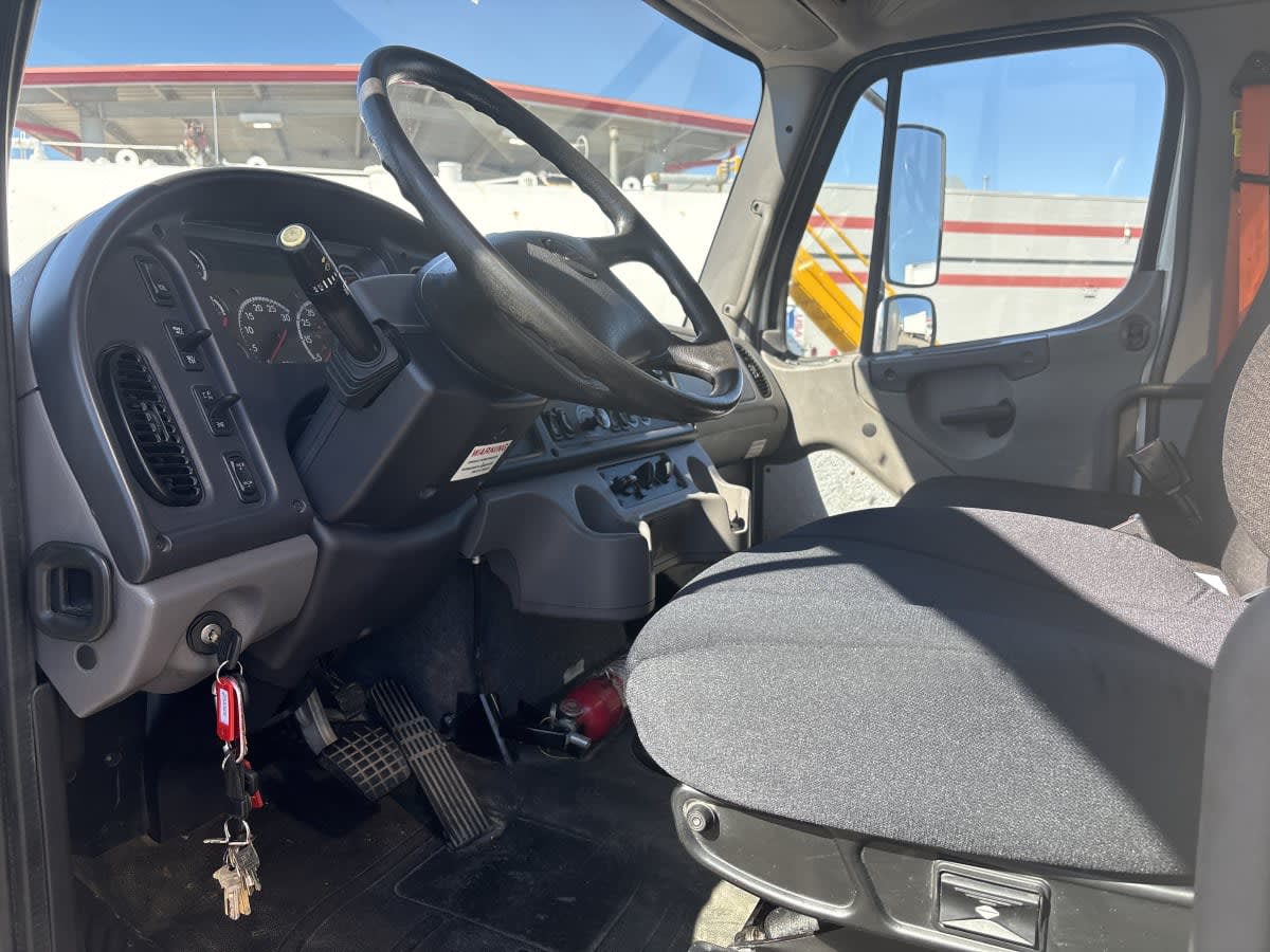 2020 Freightliner/Mercedes M2 106 252365