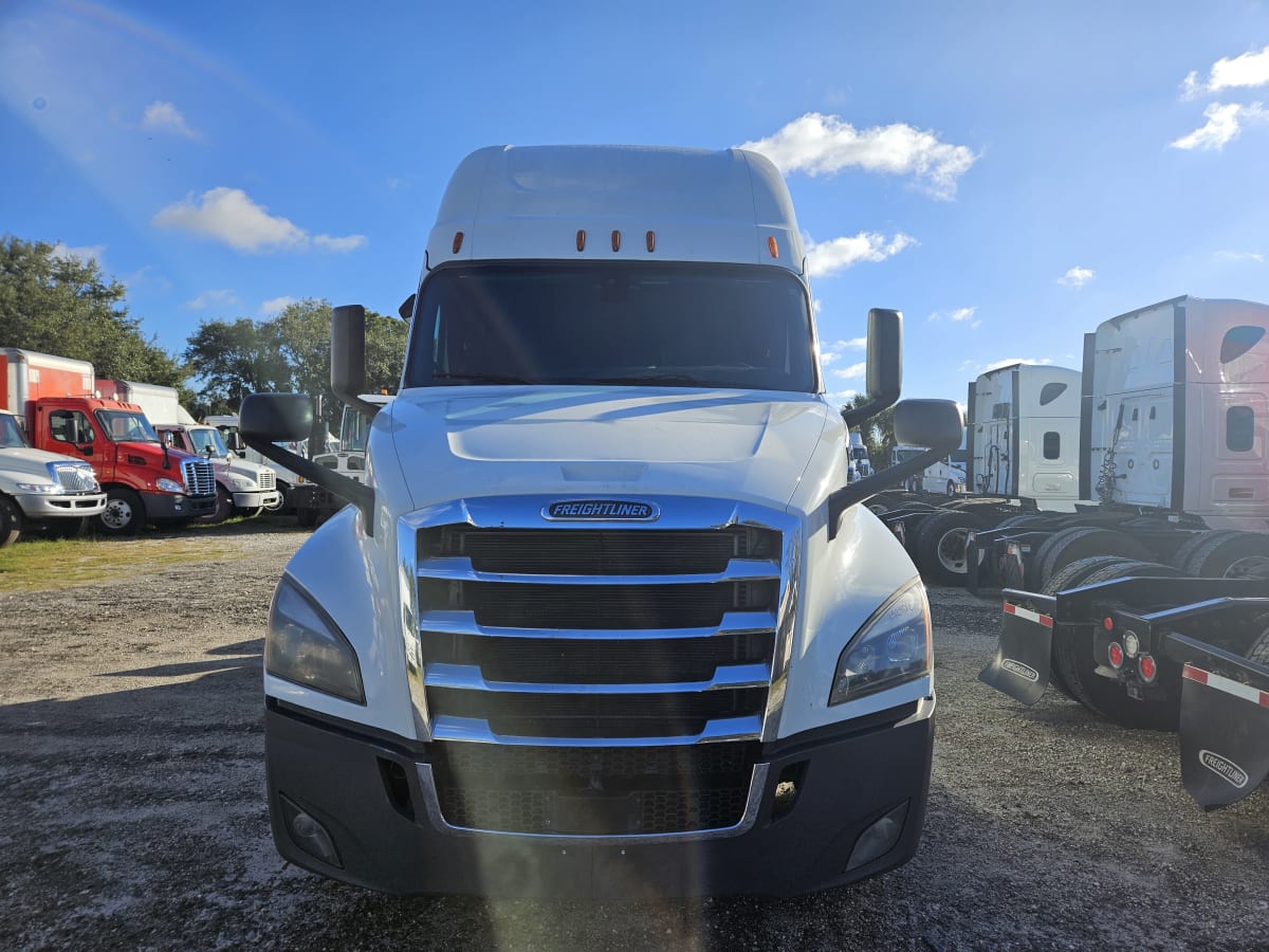 2020 Freightliner/Mercedes NEW CASCADIA PX12664 252402