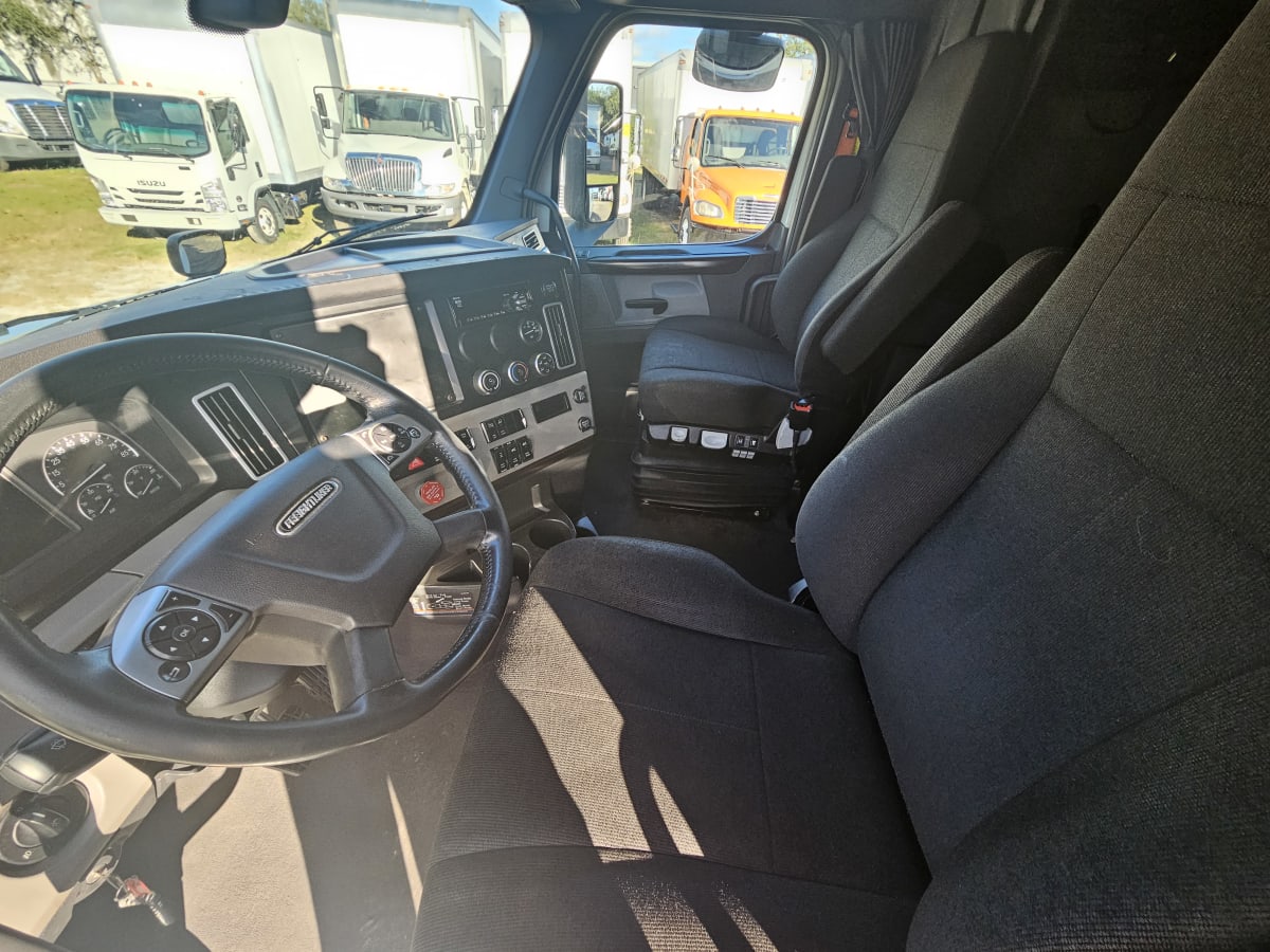 2020 Freightliner/Mercedes NEW CASCADIA PX12664 252402