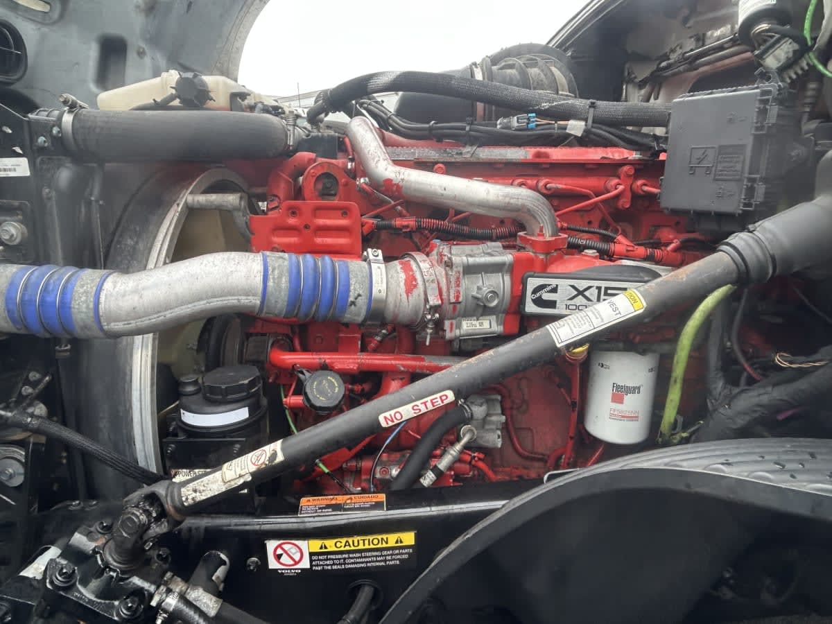 2020 Volvo VNL64T-760 252528
