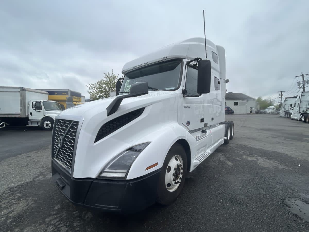 2020 Volvo VNL64T-760 252528