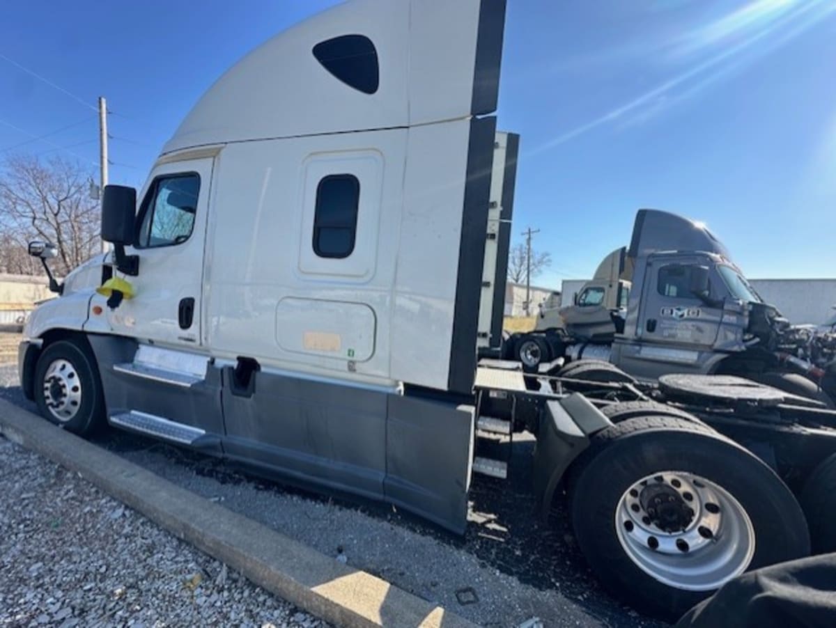 2020 Freightliner/Mercedes CASCADIA 125 252536