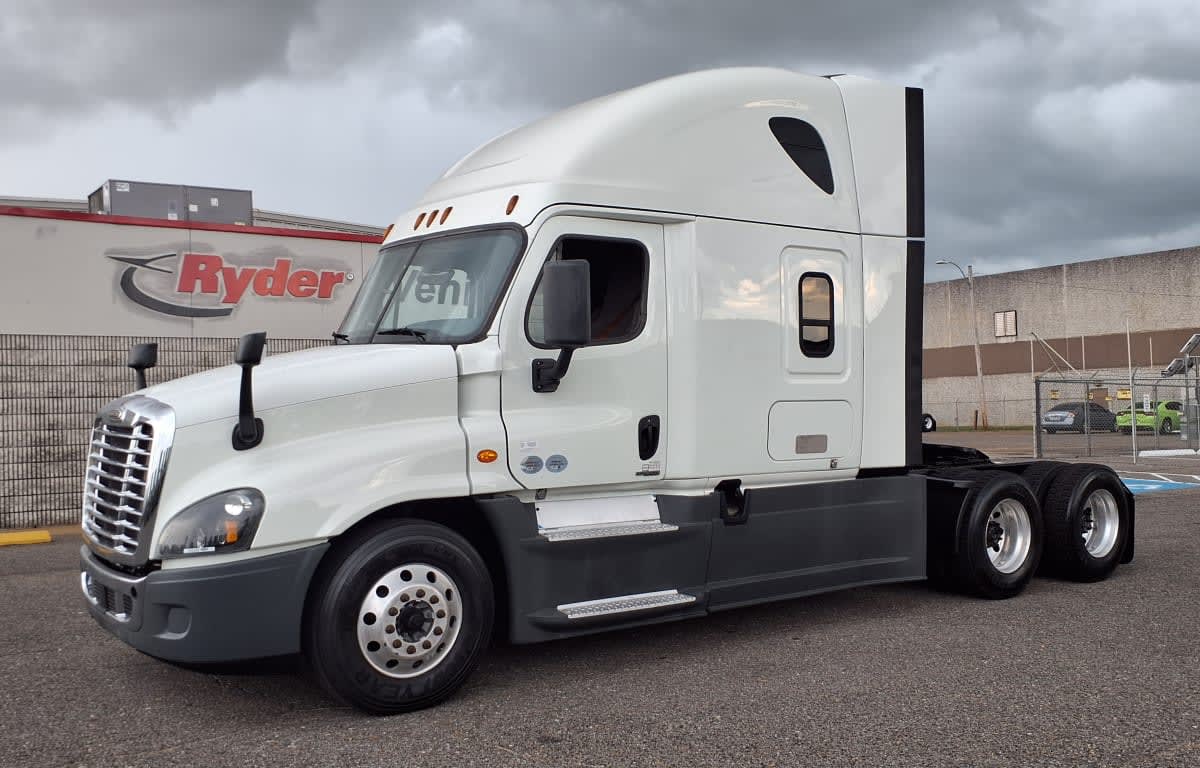 2020 Freightliner Cascadia in Memphis, TN