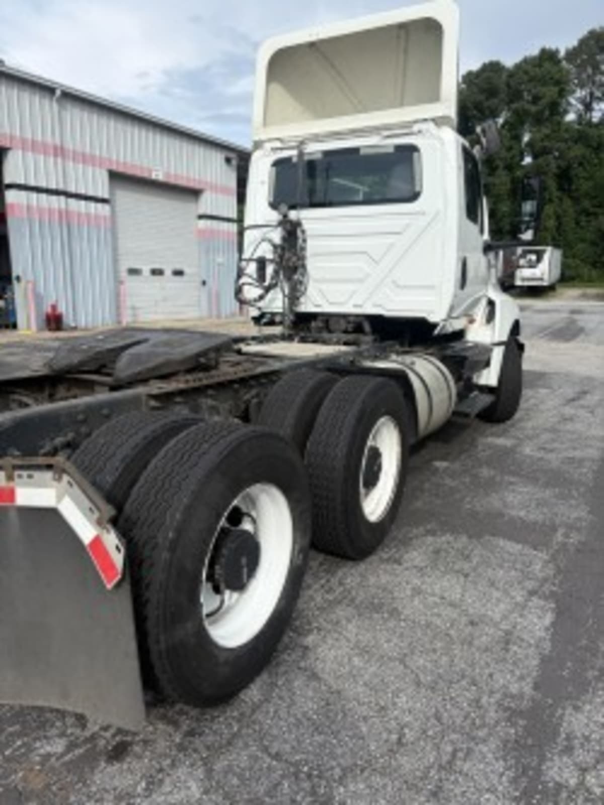 2020 International LT in Doraville, GA — photo 4