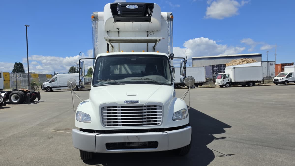 2020 Freightliner M2 106 in Tacoma, WA — photo 2