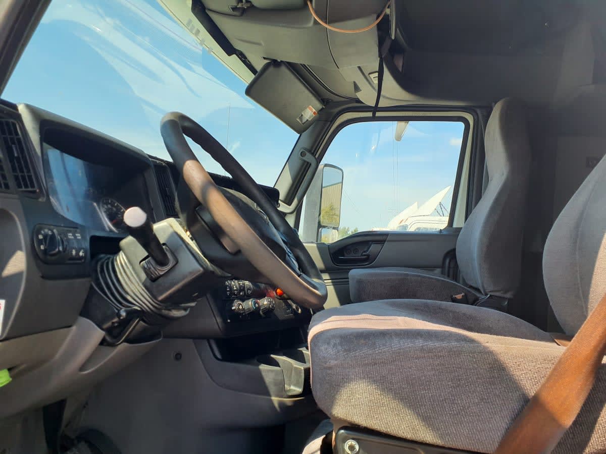 2020 International LT in Indianapolis, IN — photo 7