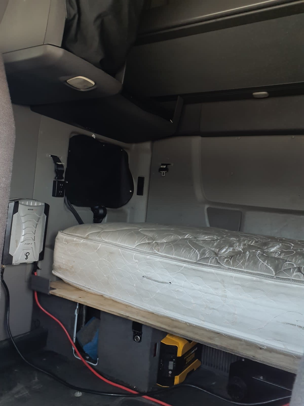 2020 International LT in Indianapolis, IN — photo 8
