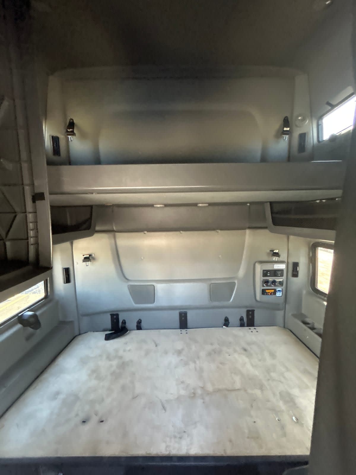 2020 International - image 8