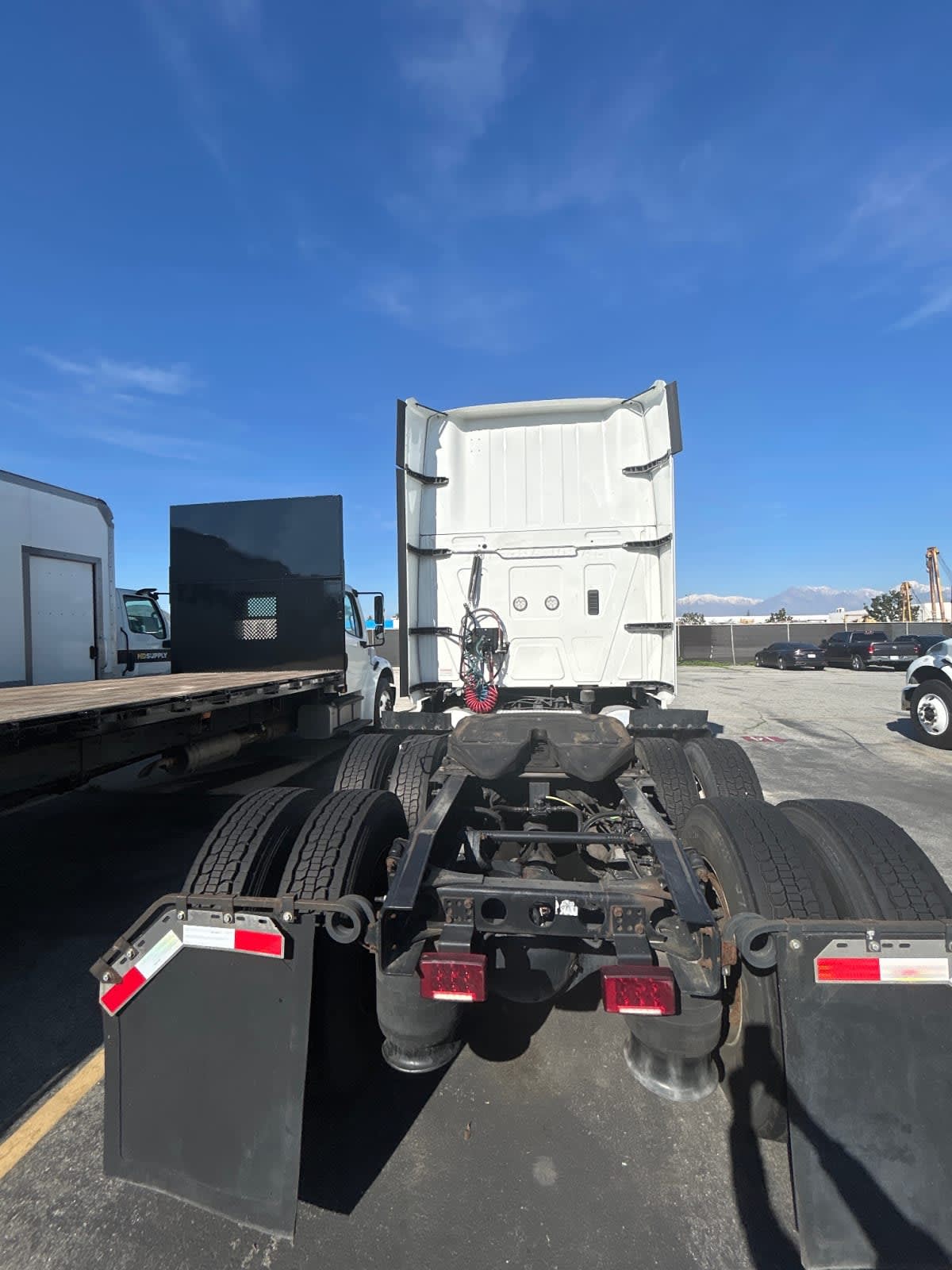 2020 International - image 5