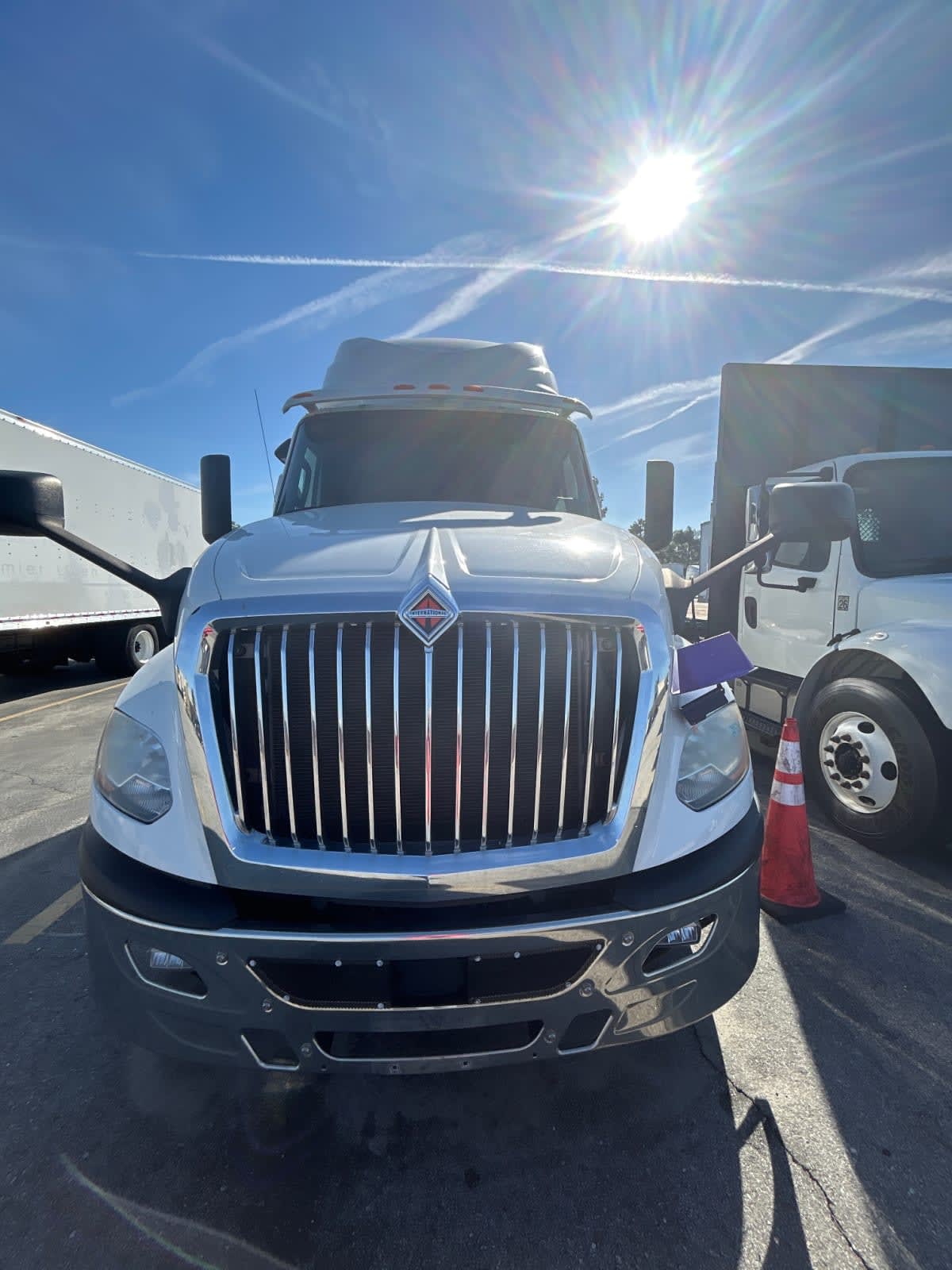 2020 International - image 2