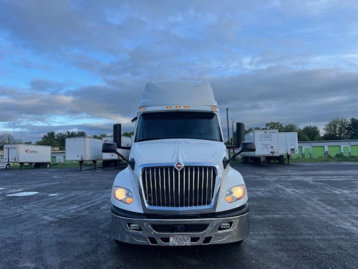 2020 International LT in Allentown, PA — photo 2