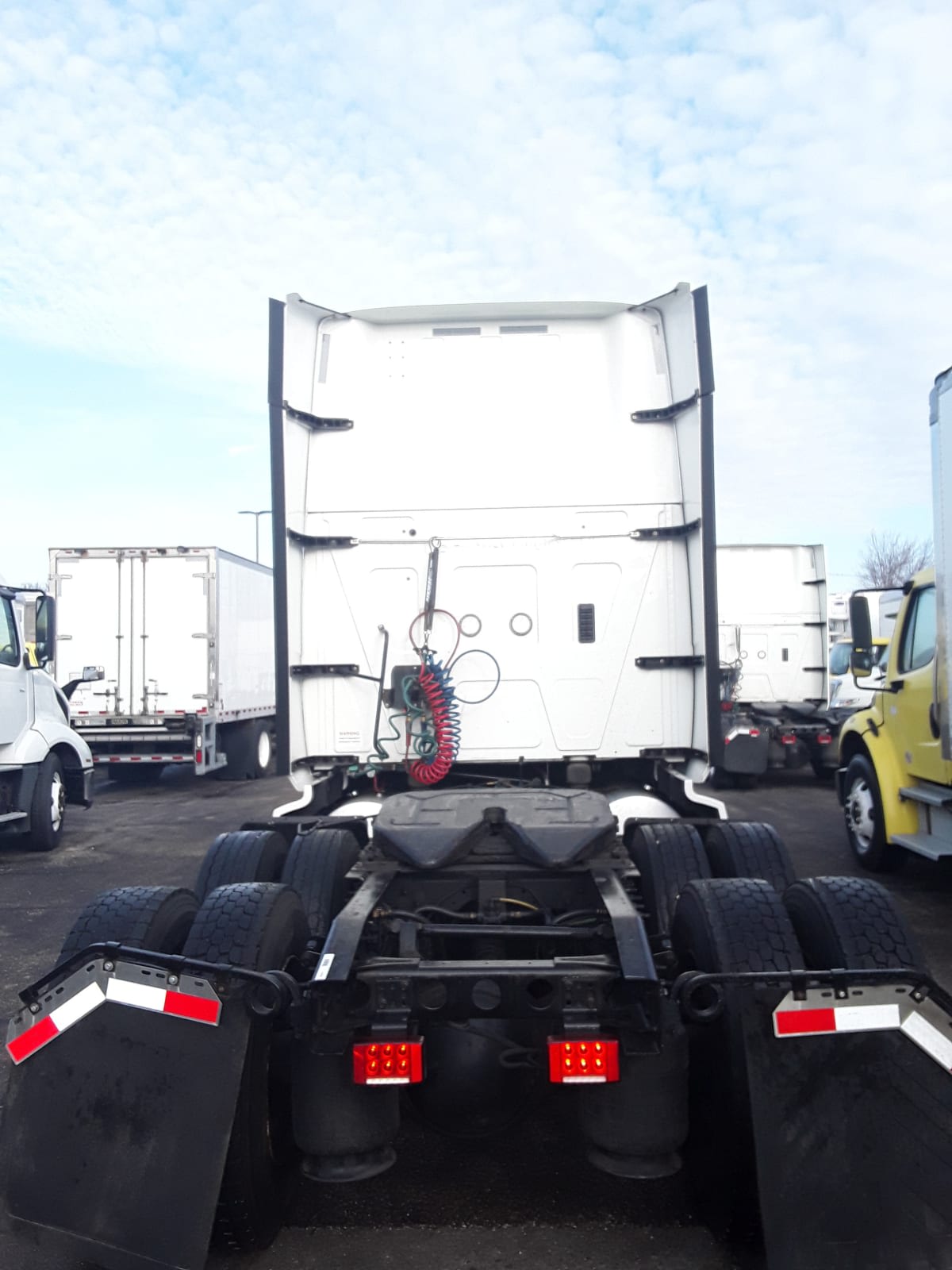 2020 Navistar International LT625 SLPR CAB 252637