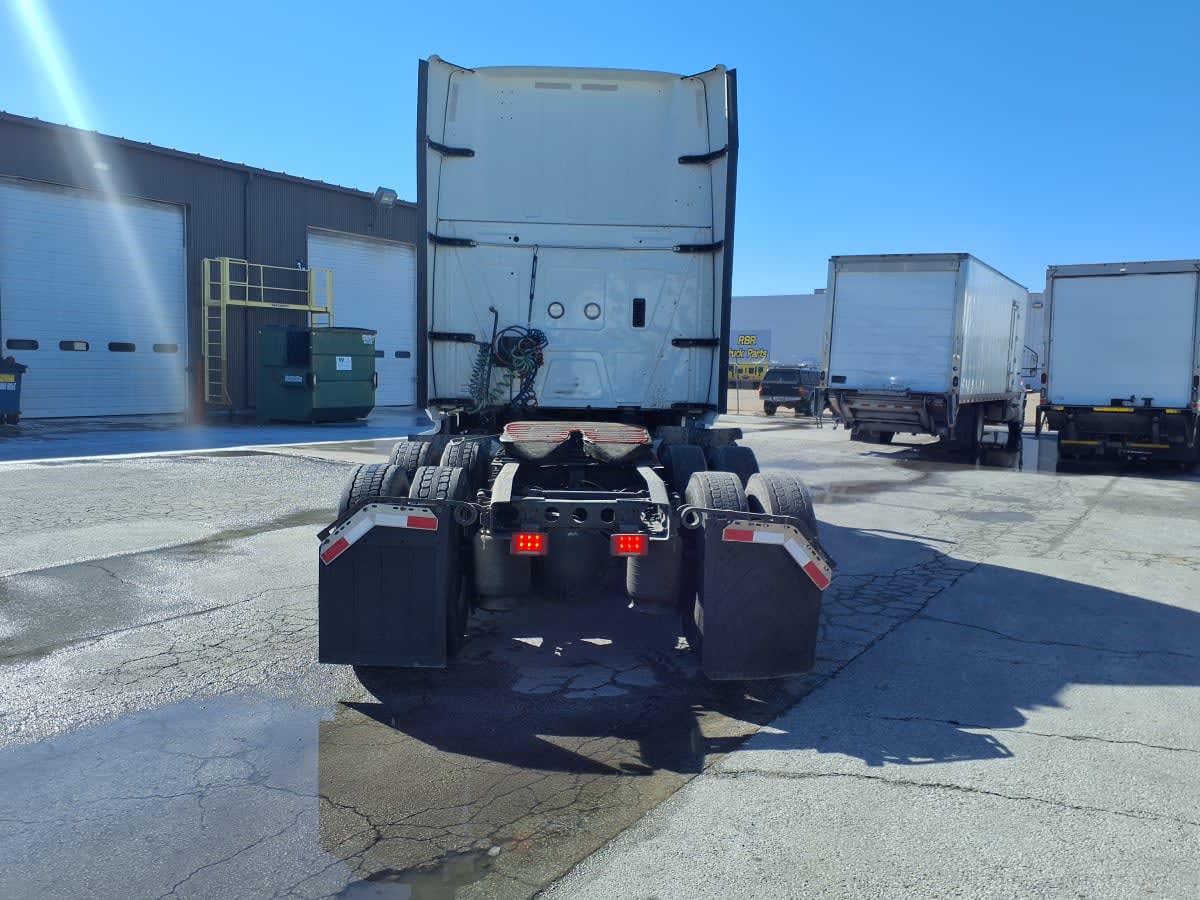 2020 International - image 5