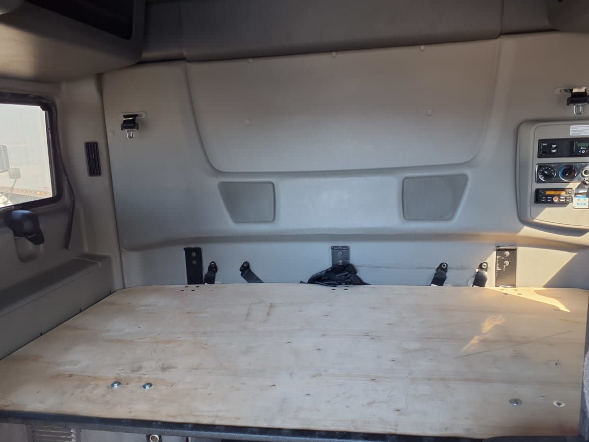 2020 International - image 8