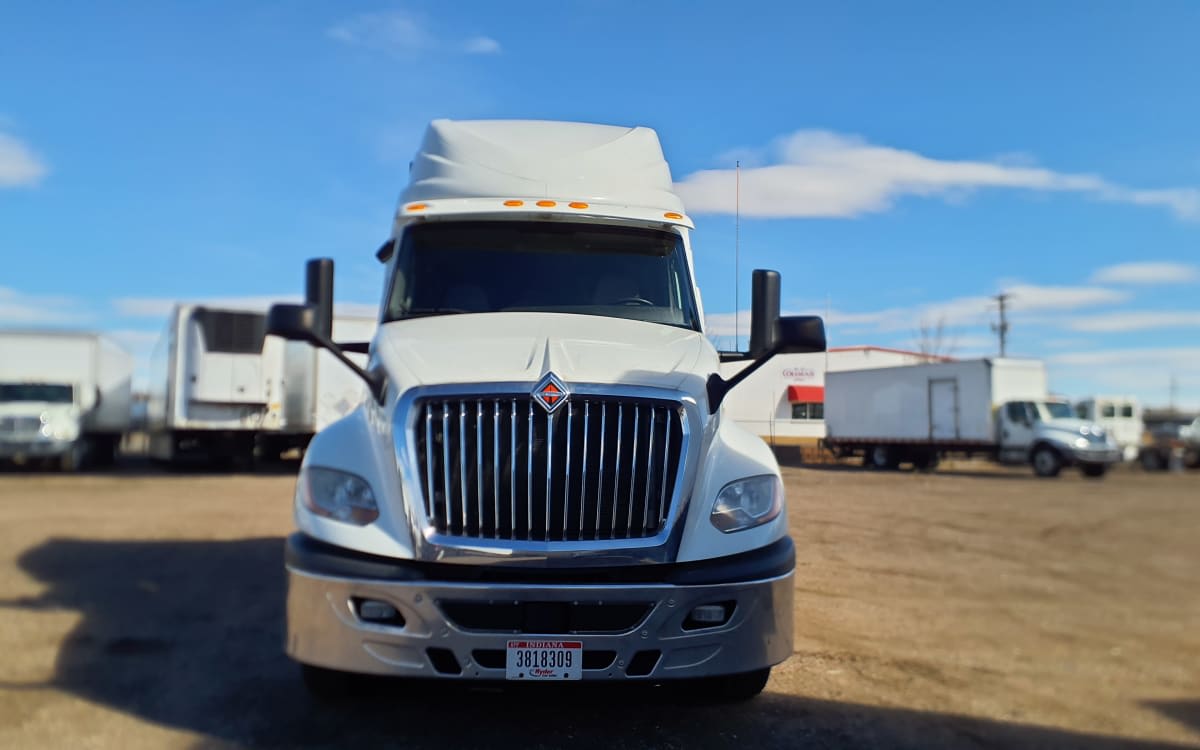 2020 International - image 2