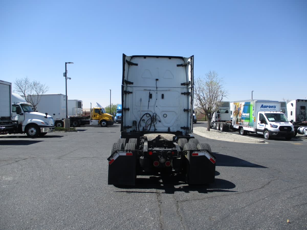 2021 Freightliner - image 5