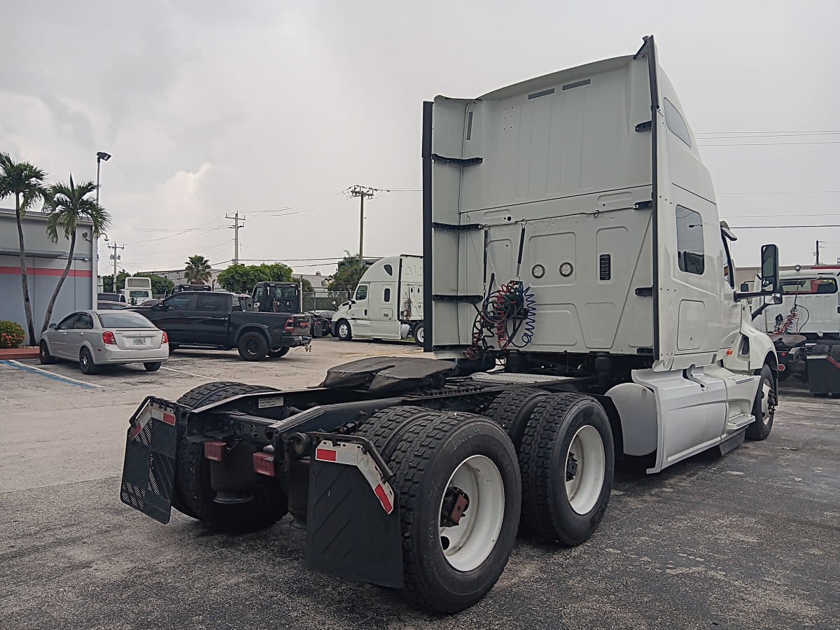 2020 Navistar International LT625 SLPR CAB 252758