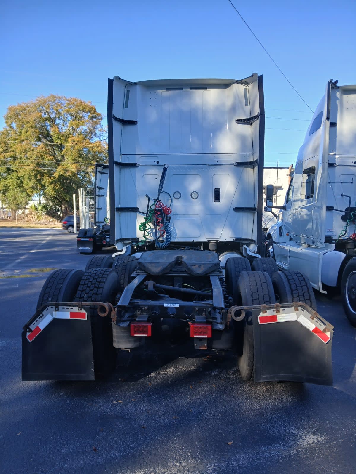 2020 International - image 5