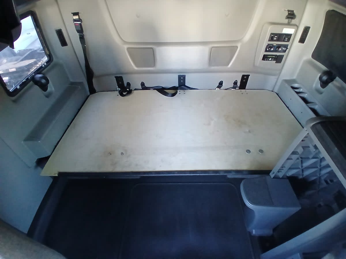 2020 International - image 8