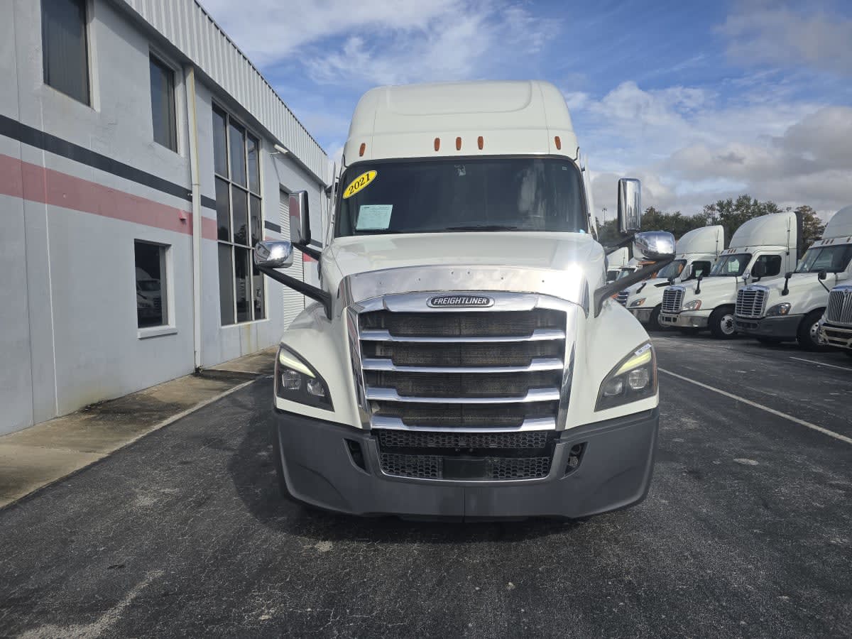 2021 Freightliner - image 2