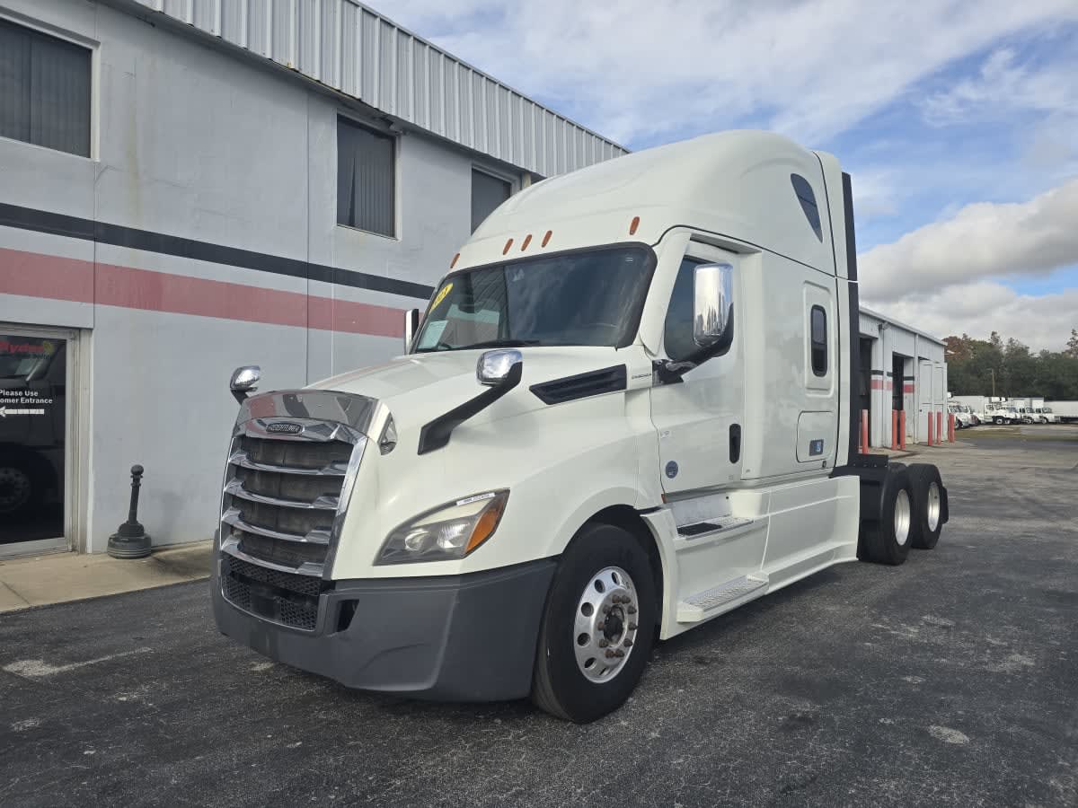 2021 Freightliner - image 3