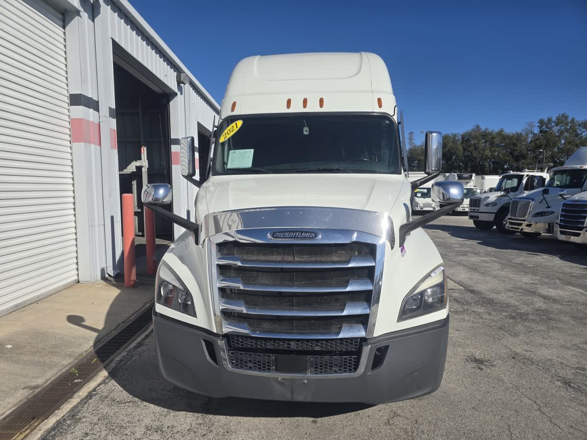 2021 Freightliner - image 2