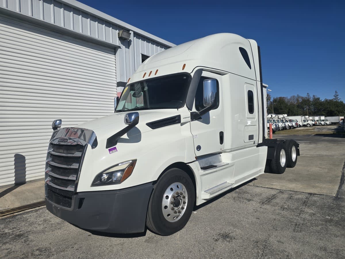 2021 Freightliner - image 3