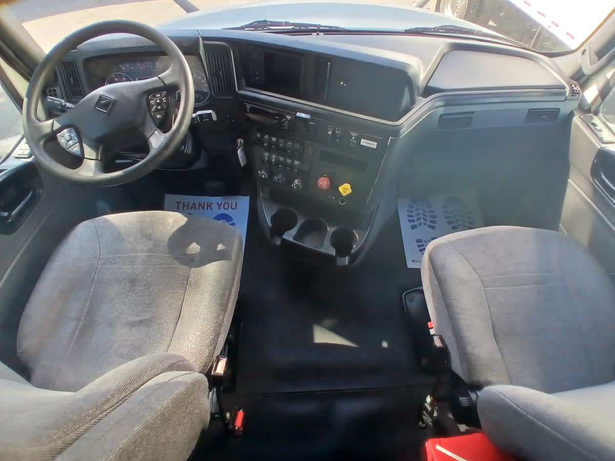 2020 International - image 7