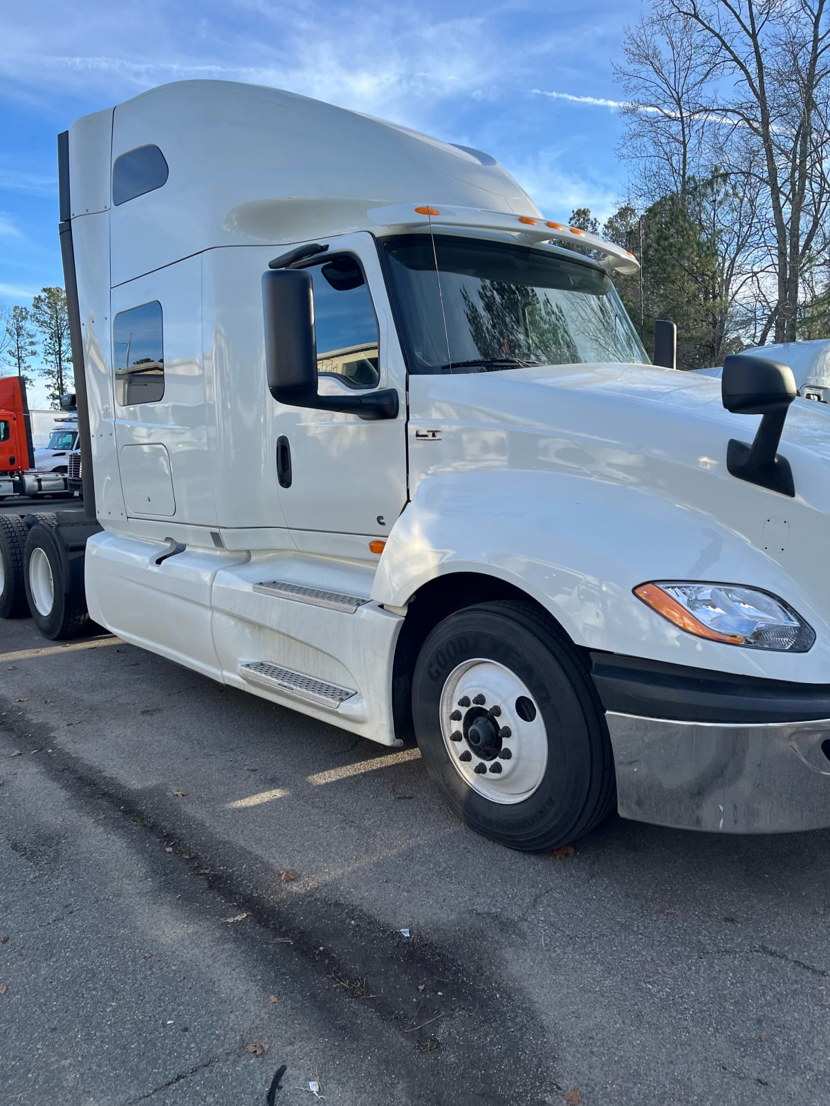 2020 Navistar International LT625 SLPR CAB 253389