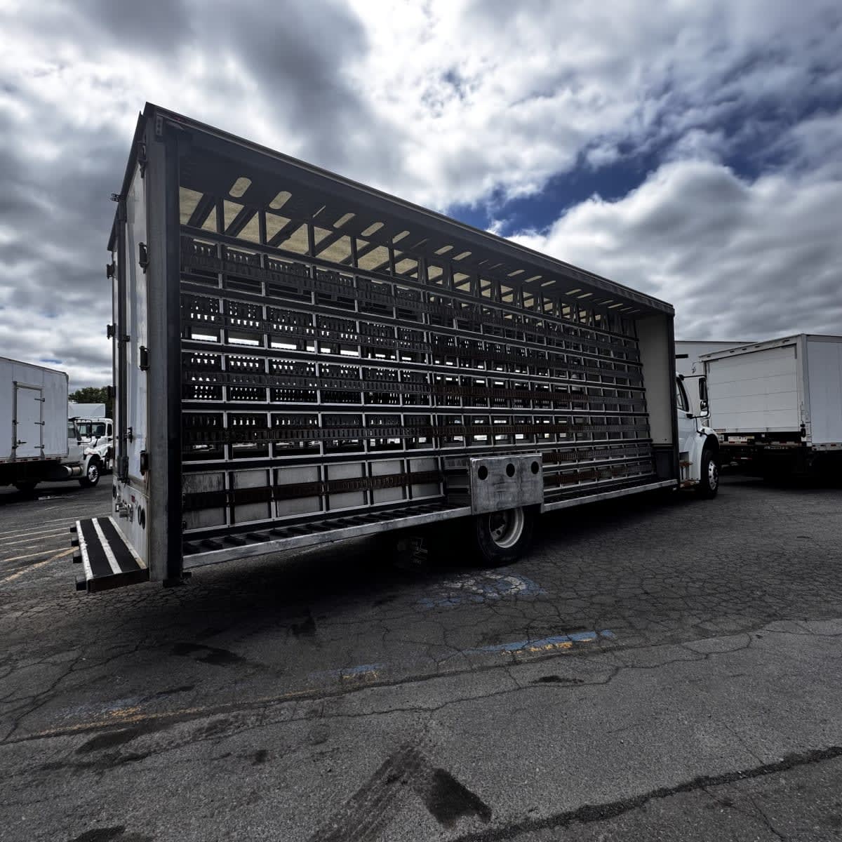 2020 Freightliner M2 106 254541