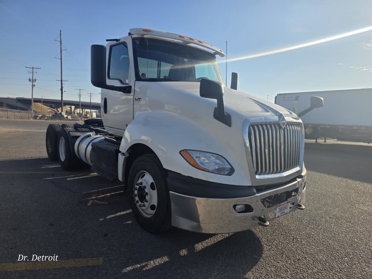 2020 Navistar International LT625 DAYCAB T/A 254674