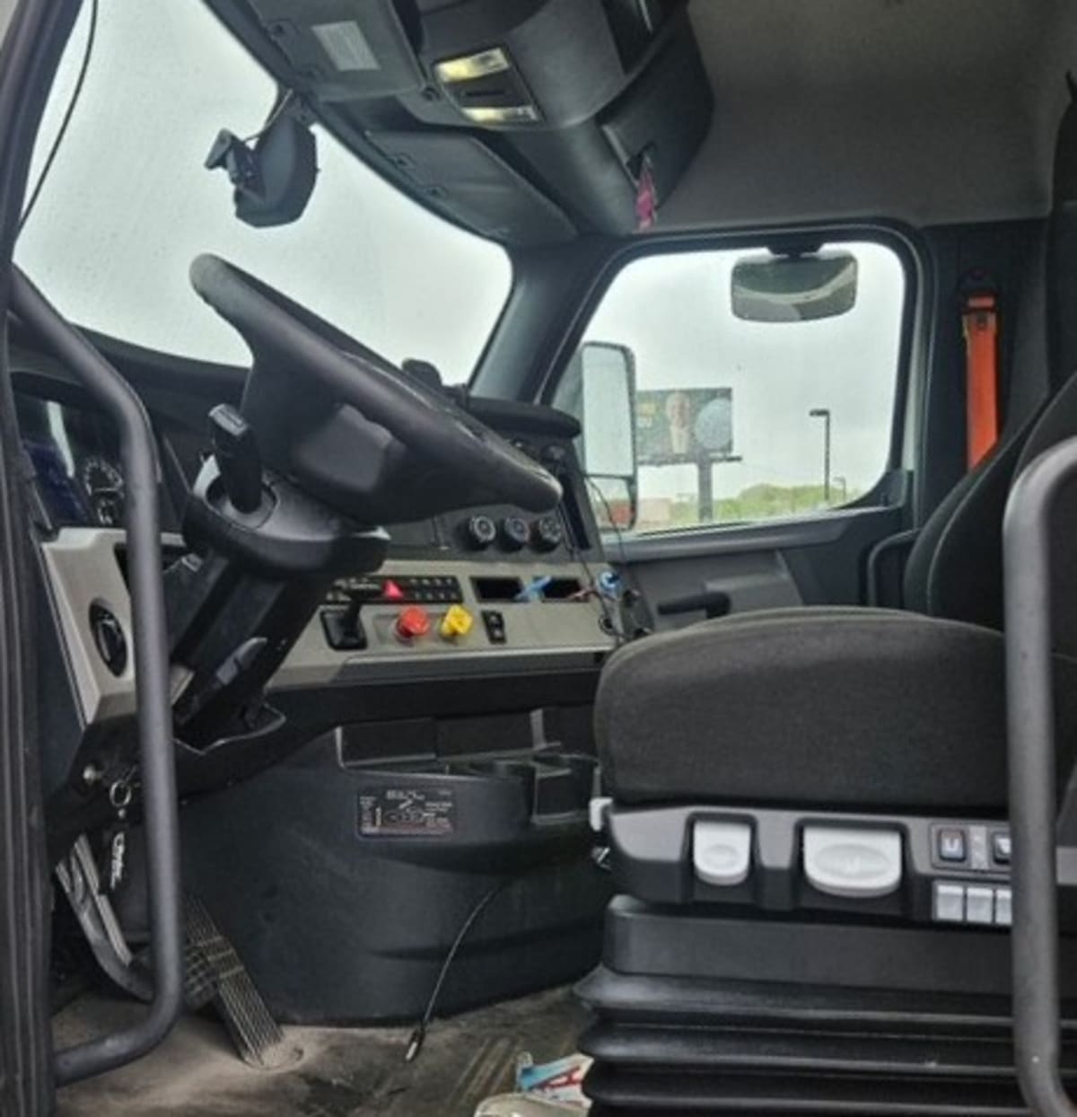 2020 Freightliner/Mercedes NEW CASCADIA 116 256111