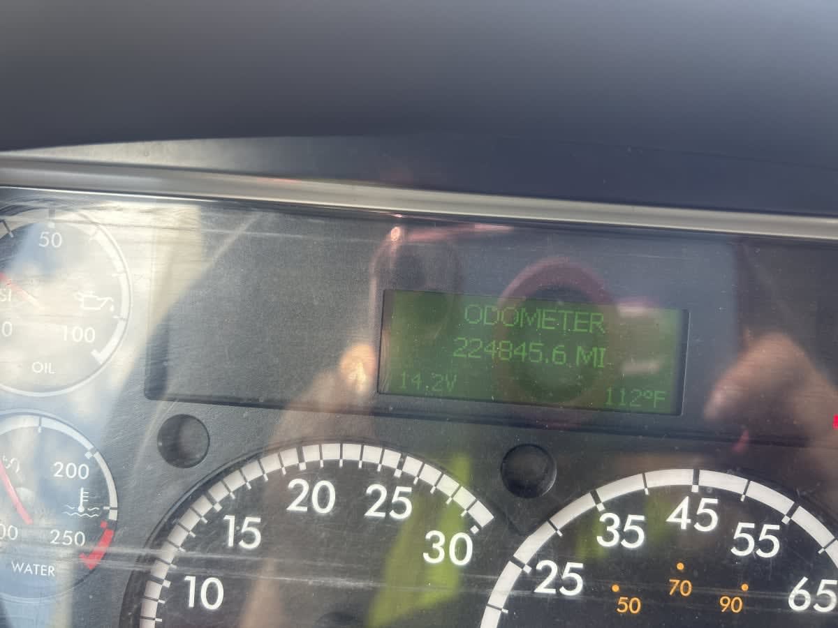 2021 Freightliner/Mercedes M2 106 257056