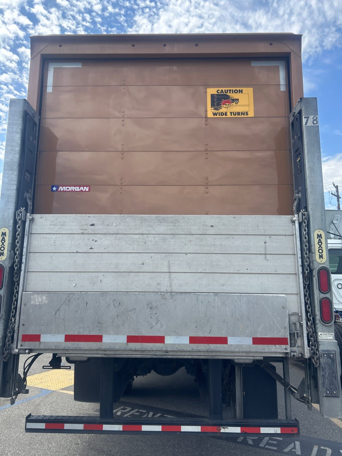 2021 Freightliner/Mercedes M2 106 257056