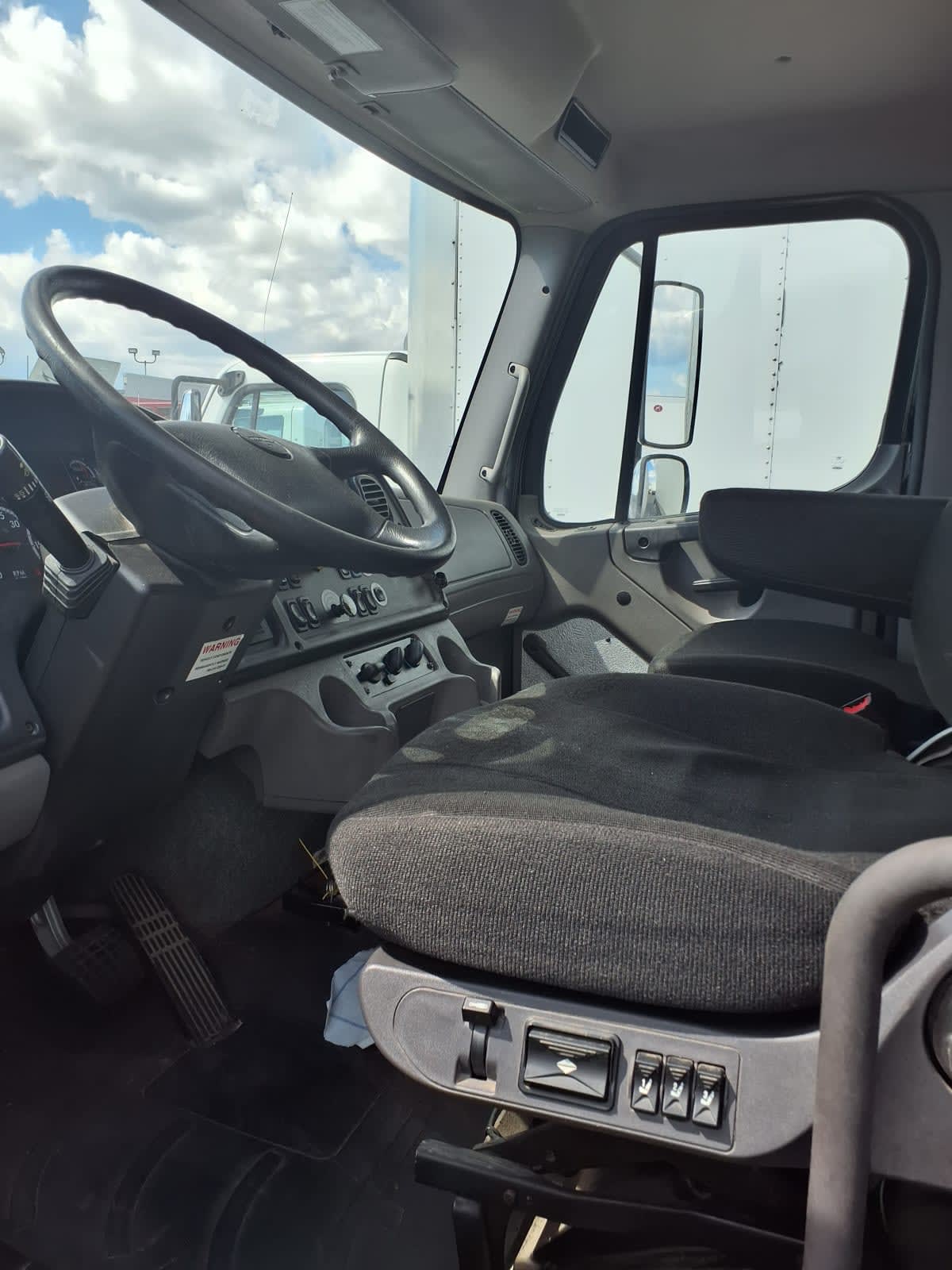 2020 Freightliner/Mercedes M2 106 257986