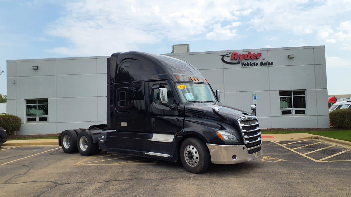 2021 Freightliner Cascadia in Bolingbrook, IL — photo 3