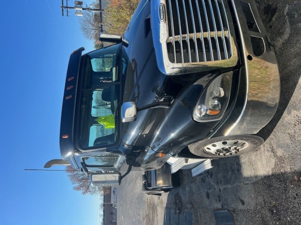 2020 Freightliner/Mercedes CASCADIA 125 261801