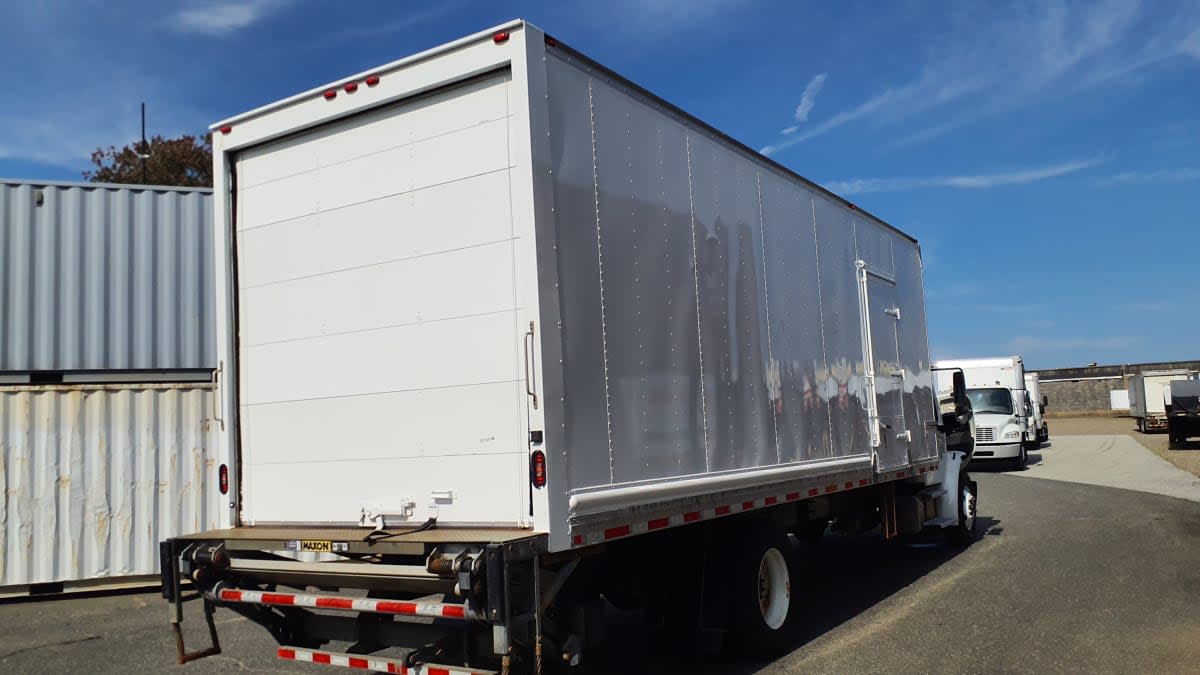 2020 Freightliner/Mercedes M2 106 261929